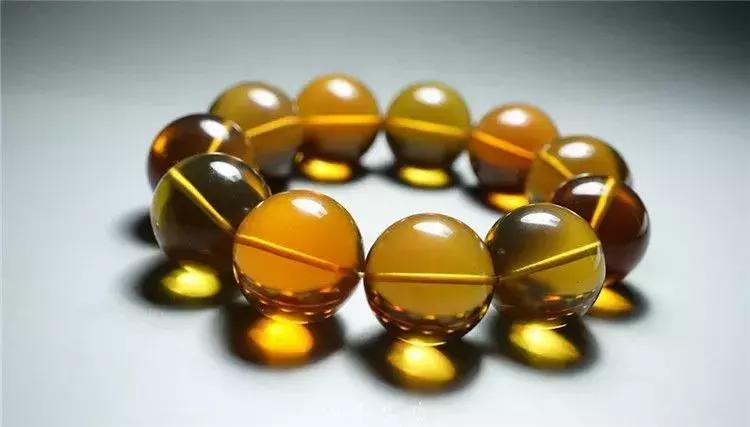 稀世珍宝缅甸琥珀,珍贵的琥珀