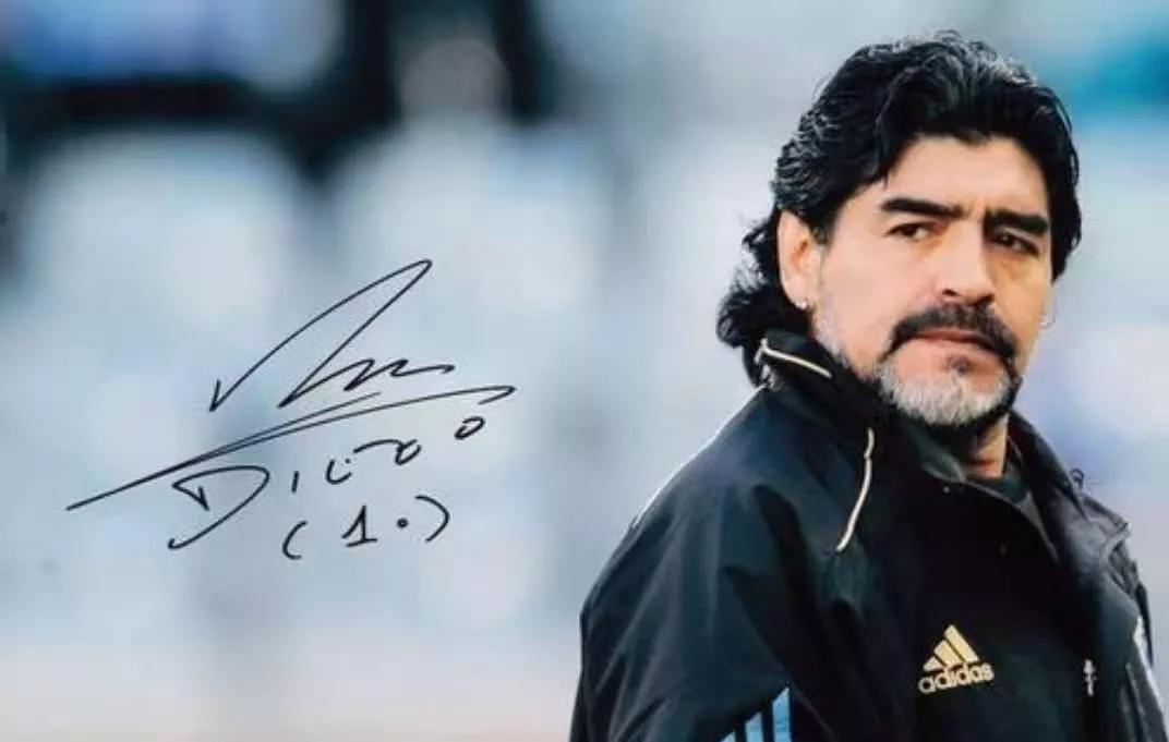 球王马拉多纳最后一场,球王马拉多纳为什么会因病离去