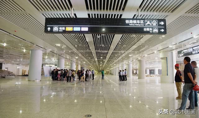 世界最大地下铁路站内景壮观,亚洲最大地铁站耗资多少钱