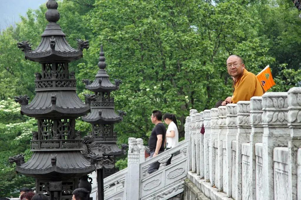 教师节期间旅游免门票？带上教师资格证，你也能说走就走