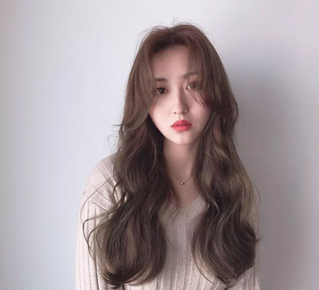 脸大怎么弄发型显脸小,个子矮脸大什么发型好看