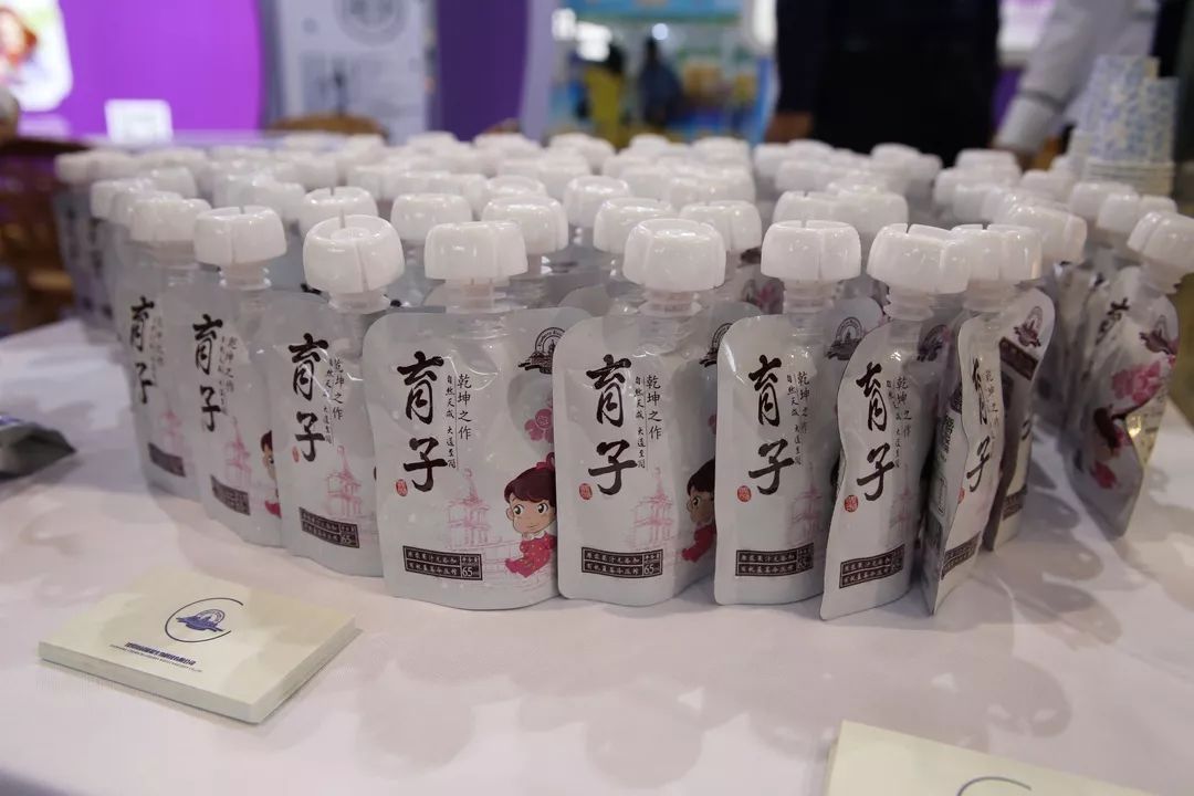 一岁了母乳不够又不吃奶粉怎么办,宝宝母乳不够喝奶粉吃要怎样吃