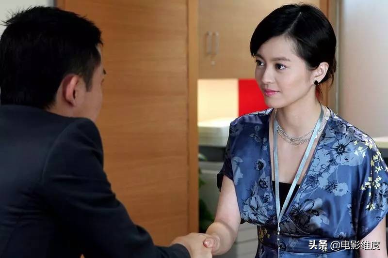 44岁梁咏琪晒和女儿照片 (梁咏琪怎样认识西班牙老公)