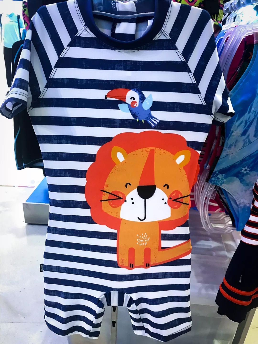 儿童泳衣买哪种最好,泳衣测评儿童10岁左右