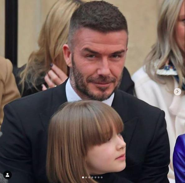 贝小七时装秀完整版,贝小七巴黎世家秀