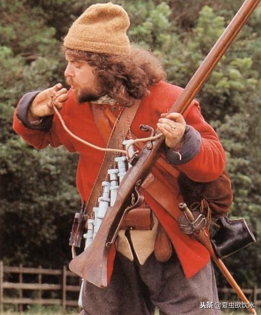 火绳枪发射视频,火绳枪能连续打几枪