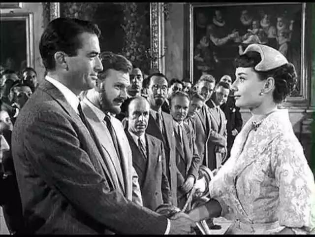 罗马假日最感人的一部电影,罗马假日经典爱情电影推荐排行榜