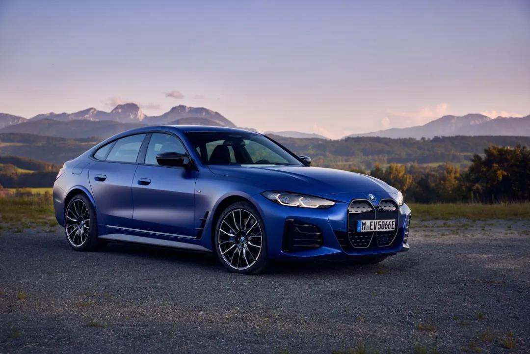 全球首款宝马汽车,宝马纯电动i4试驾视频