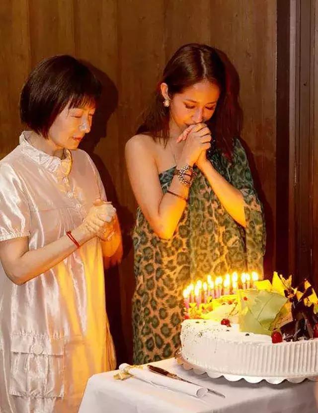 萧亚轩巅峰时期退圈,萧亚轩衰老