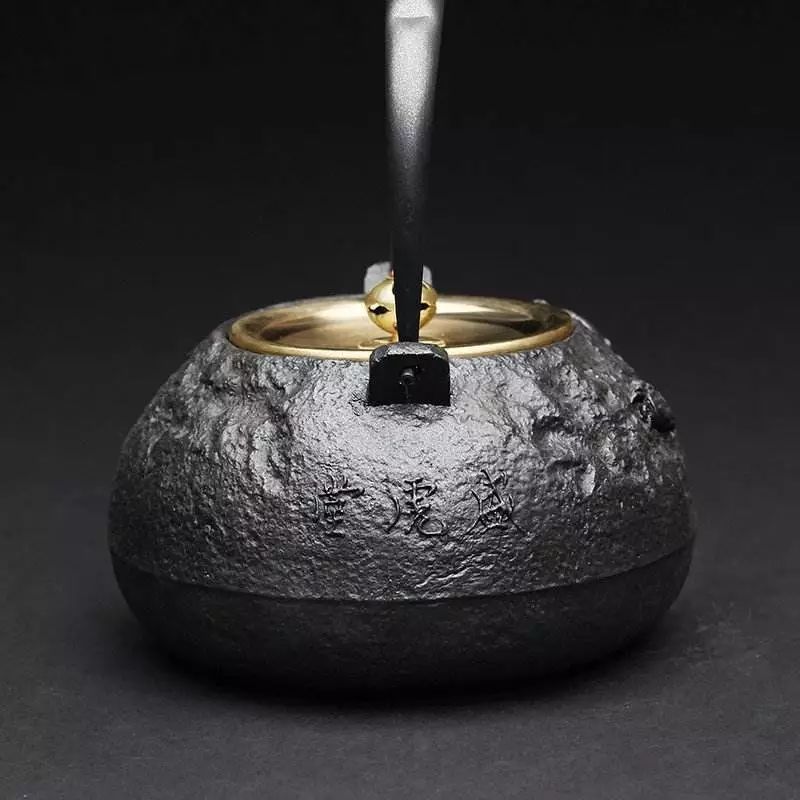 铁壶煮茶器复古,百年煮茶利器老铁壶