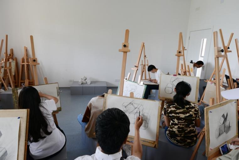 张雪峰讲解美术类专业高考,张雪峰老师谈小语种美术生