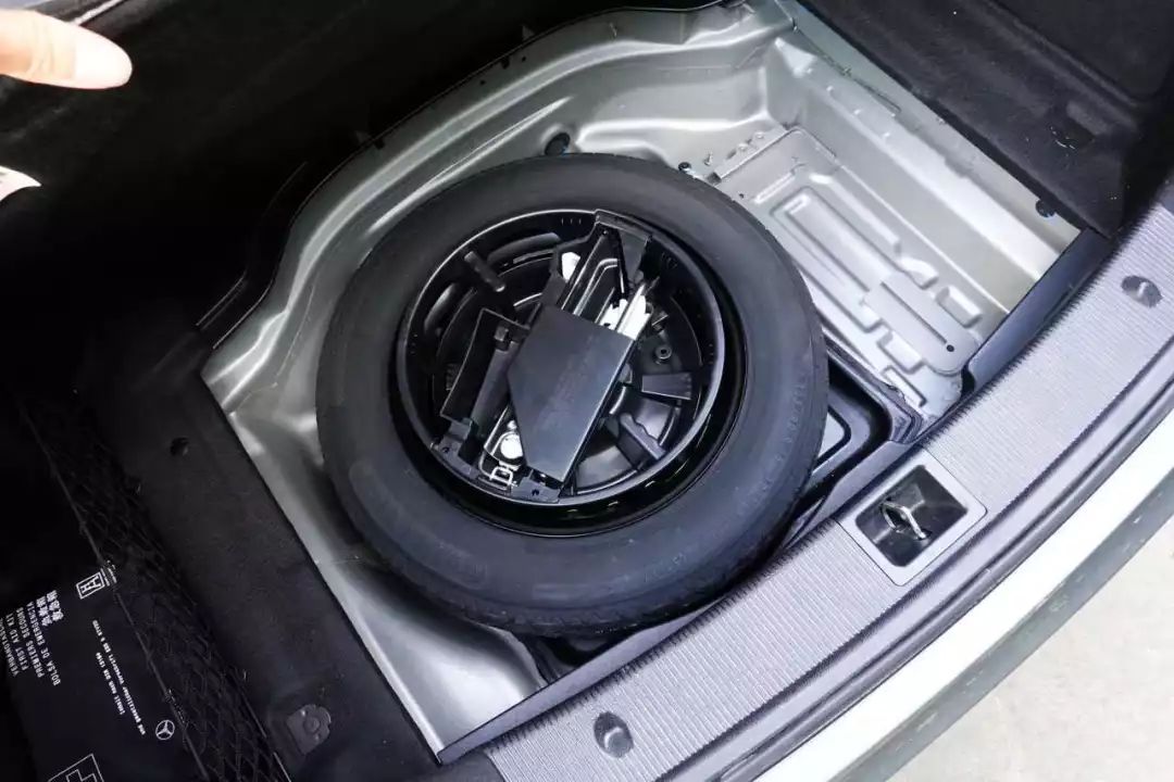 14万买奔驰C，6年只跑2万公里，收藏级