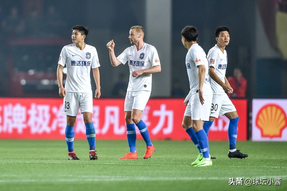 上海泰达防守阿奇姆彭,阿奇姆彭泰达对亚泰