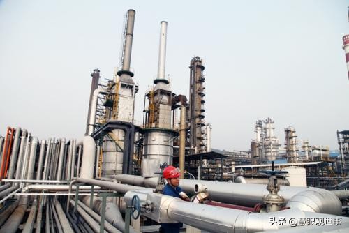 七十年代引进化肥,七十年代初期引进外资建立的项目