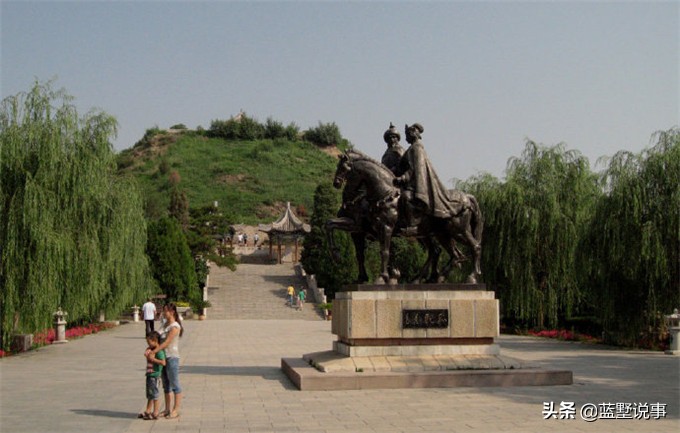 呼和浩特大青山南麓有十几座王昭君墓,究竟哪个是真冢?