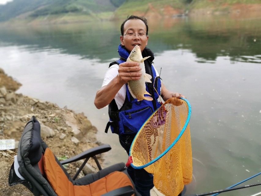 距昆明300公里的垂钓天堂,距离云南近的万峰湖野钓地点推荐