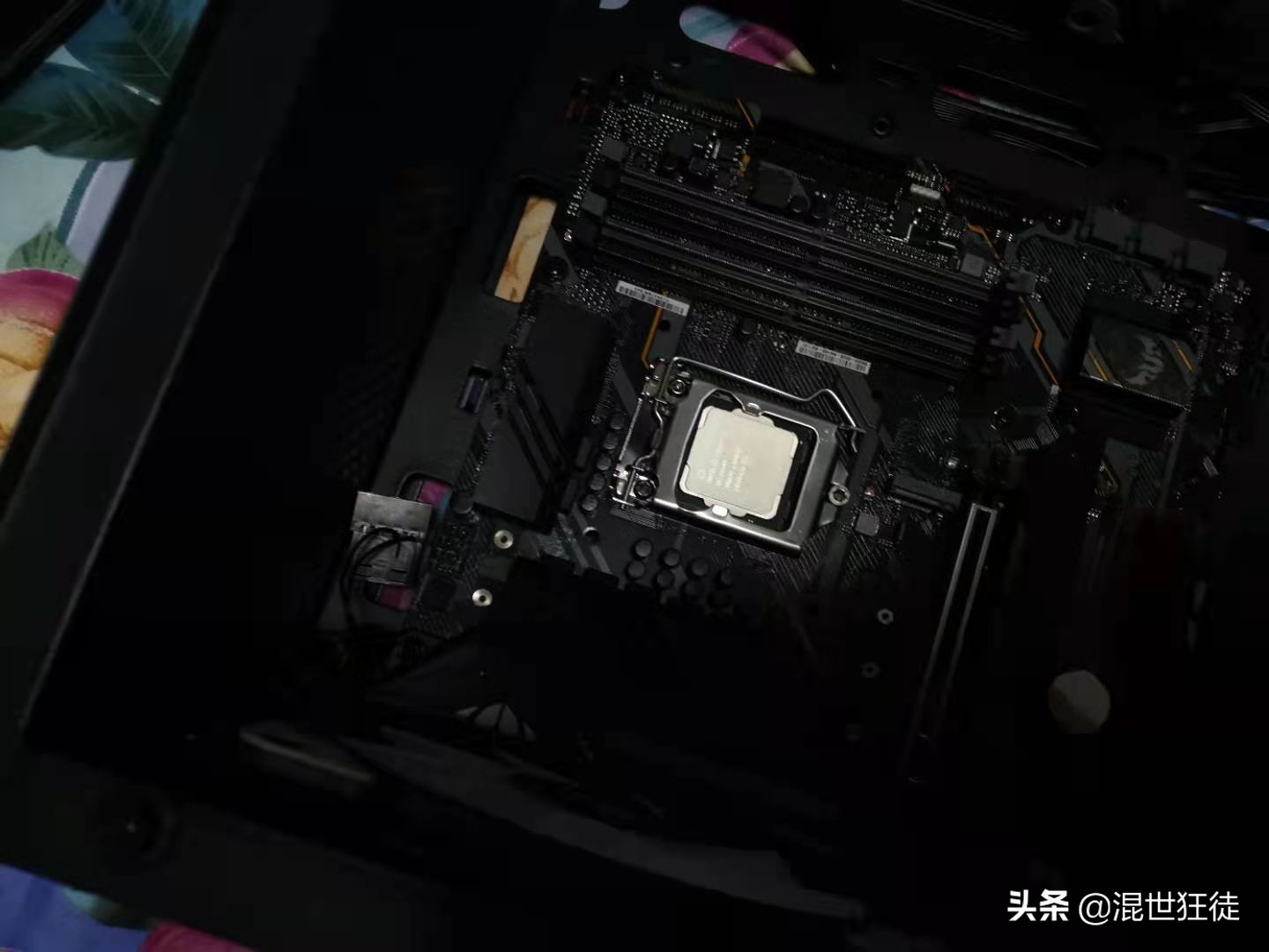 电脑内存条装机过程,第一次装机全过程