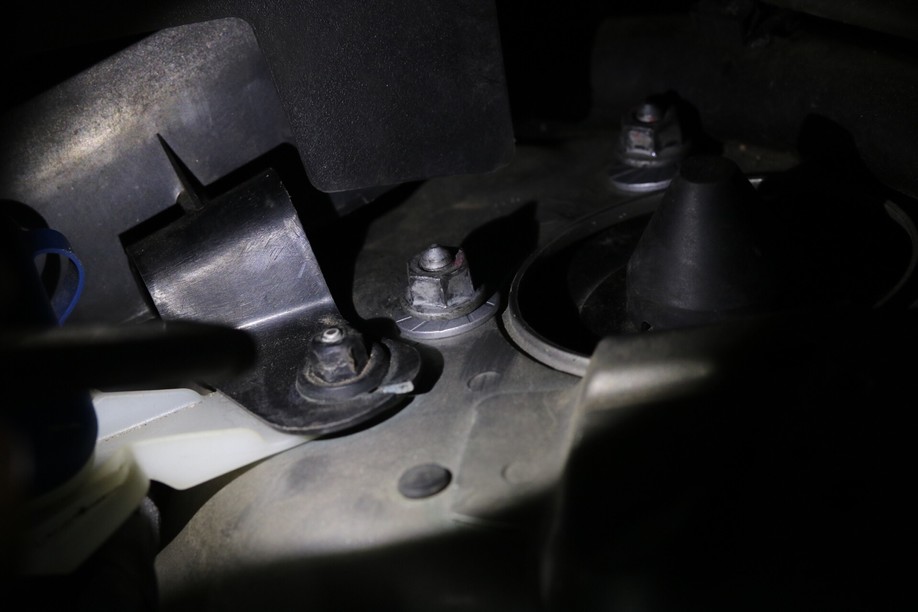 06年四眼奔驰e280多大排量,怪兽修车日记奔驰