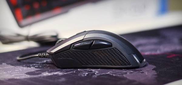 吃鸡鼠标启动项,吃鸡鼠标轻还是重好用