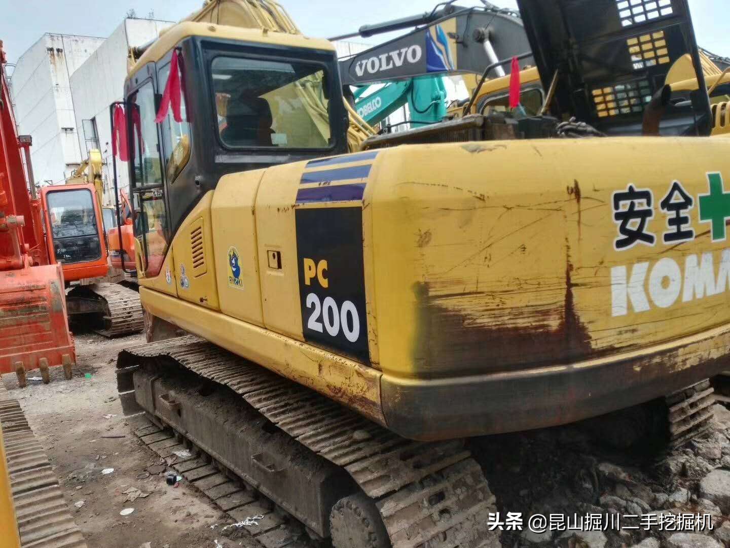 小松200-7挖掘机,小松200-7和小松200-8挖机哪个好