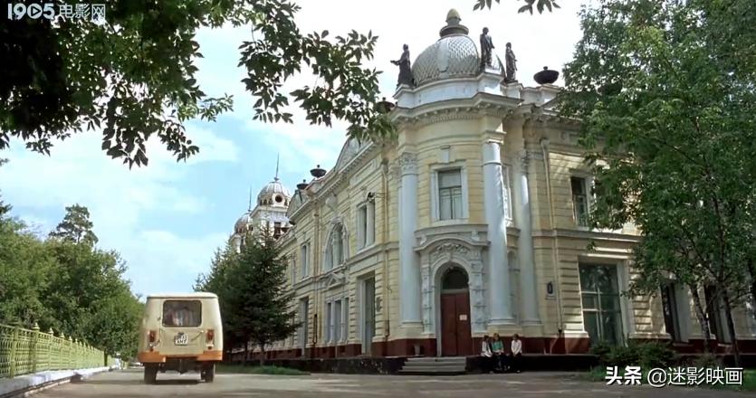 26年前冯巩拍了部《俄囧》，战斗民族艳遇记，被遗忘的喜剧经典