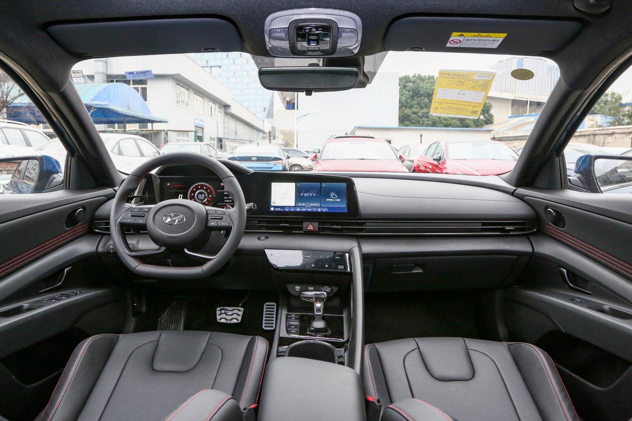 七代伊兰特百公里0-100实测,第七代伊兰特次顶配1.5l落地