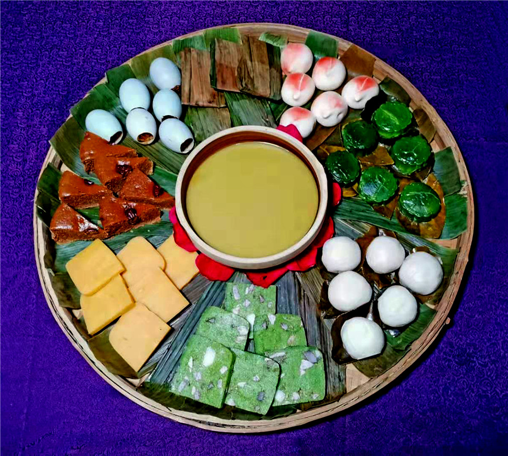 桂林藏在山洞里的油茶店,桂林开在半山腰的油茶店