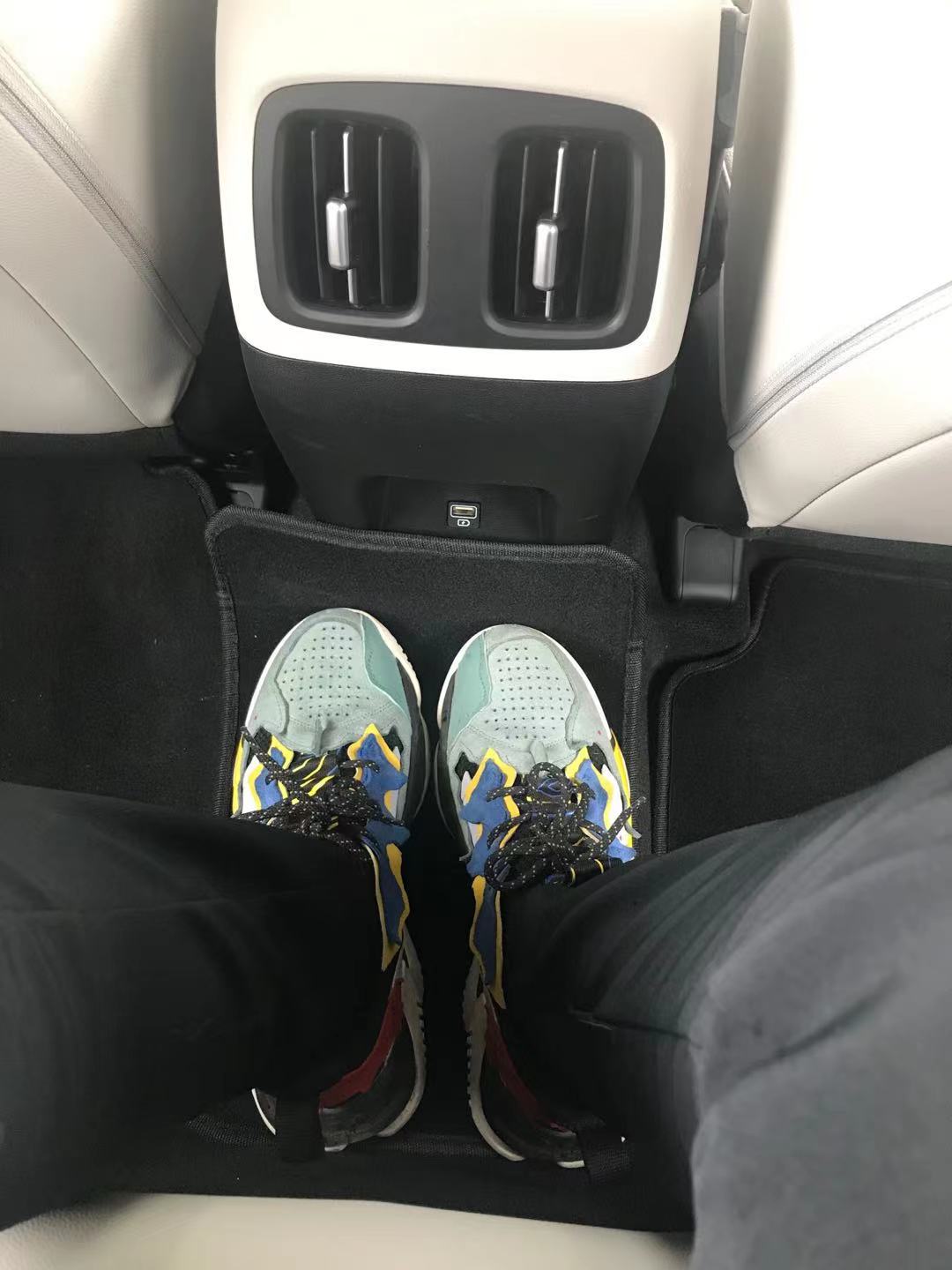 这款suv空间实用配置全,这款suv性能怎么样