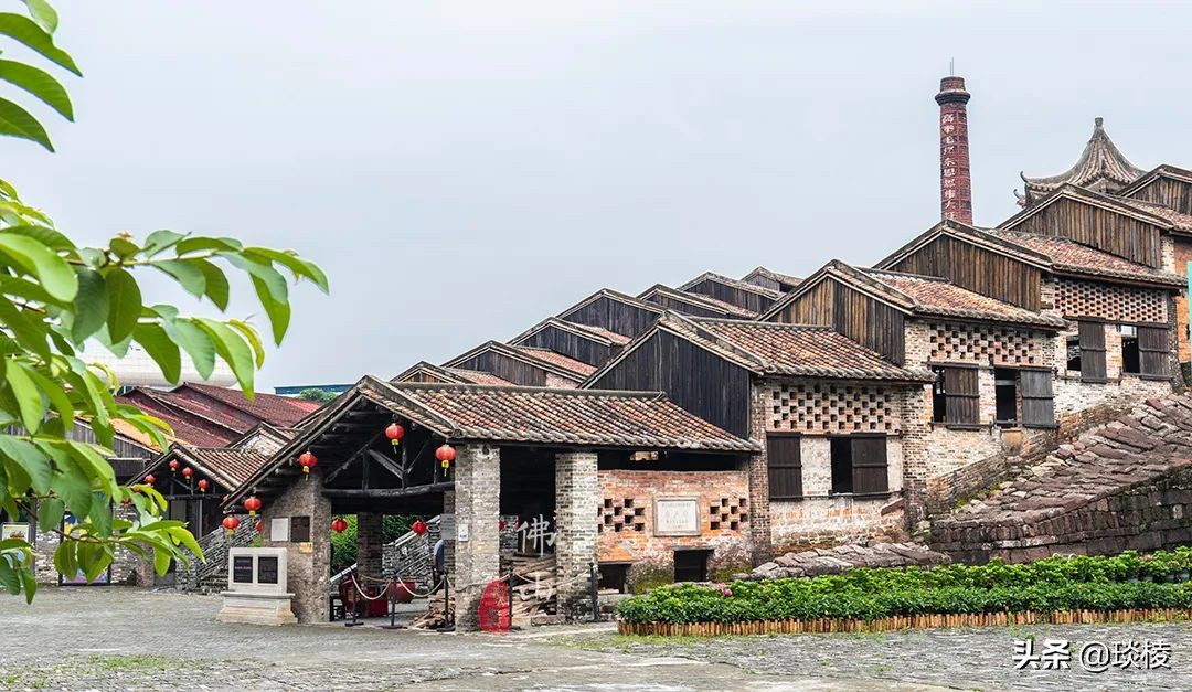 跑男去过的南风古灶，是世界上最古老的柴烧龙窑，至今仍在使用