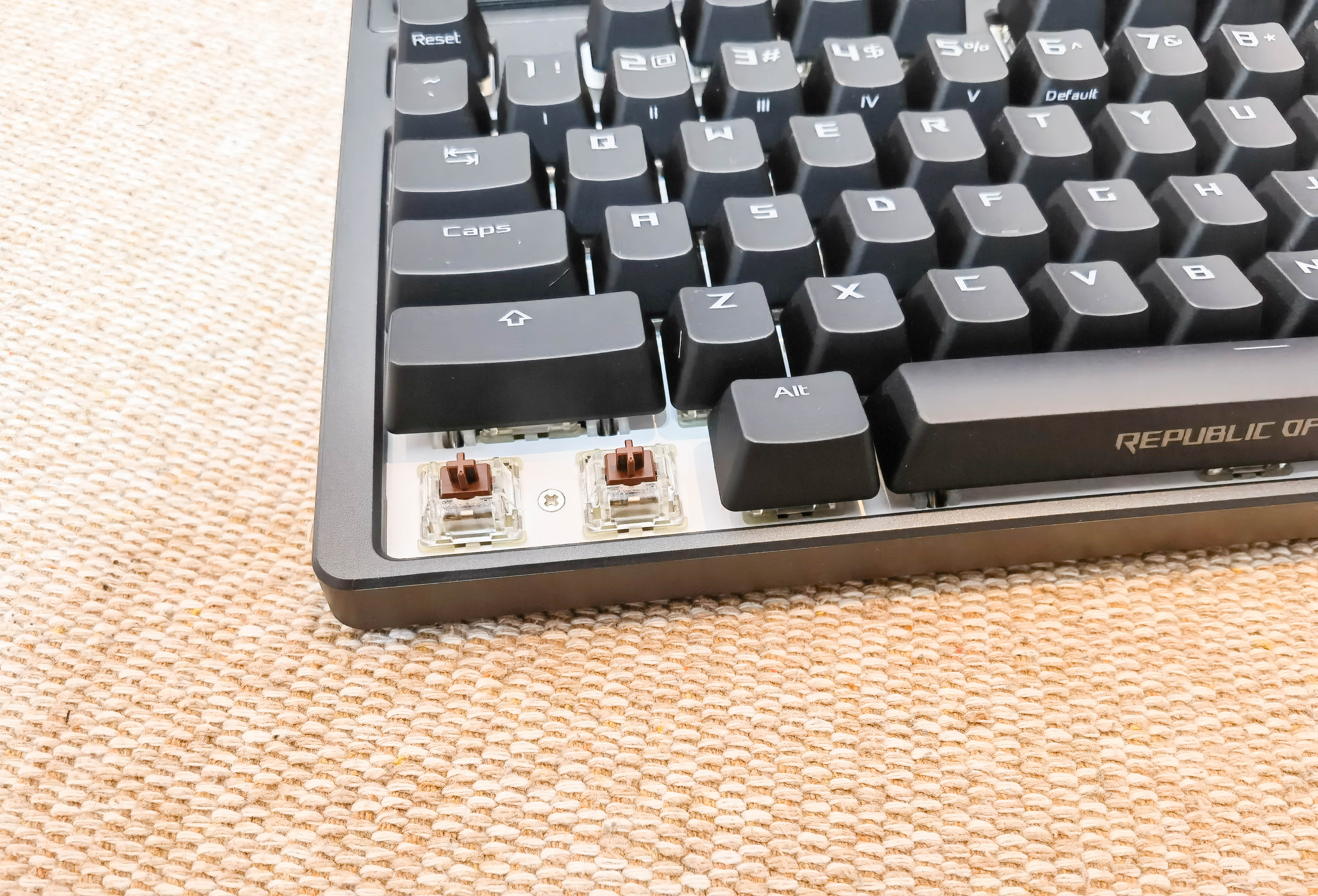 华硕rogflare键盘,rogstrixflare有线机械键盘