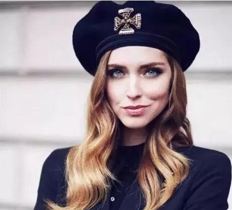 冬季胸针怎么戴,胸针百搭用法图解图片大全