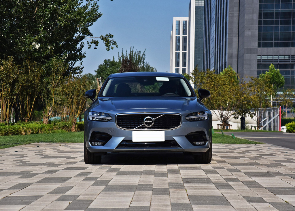 30万豪华品牌什么车最值得买,30万能买到的豪华车