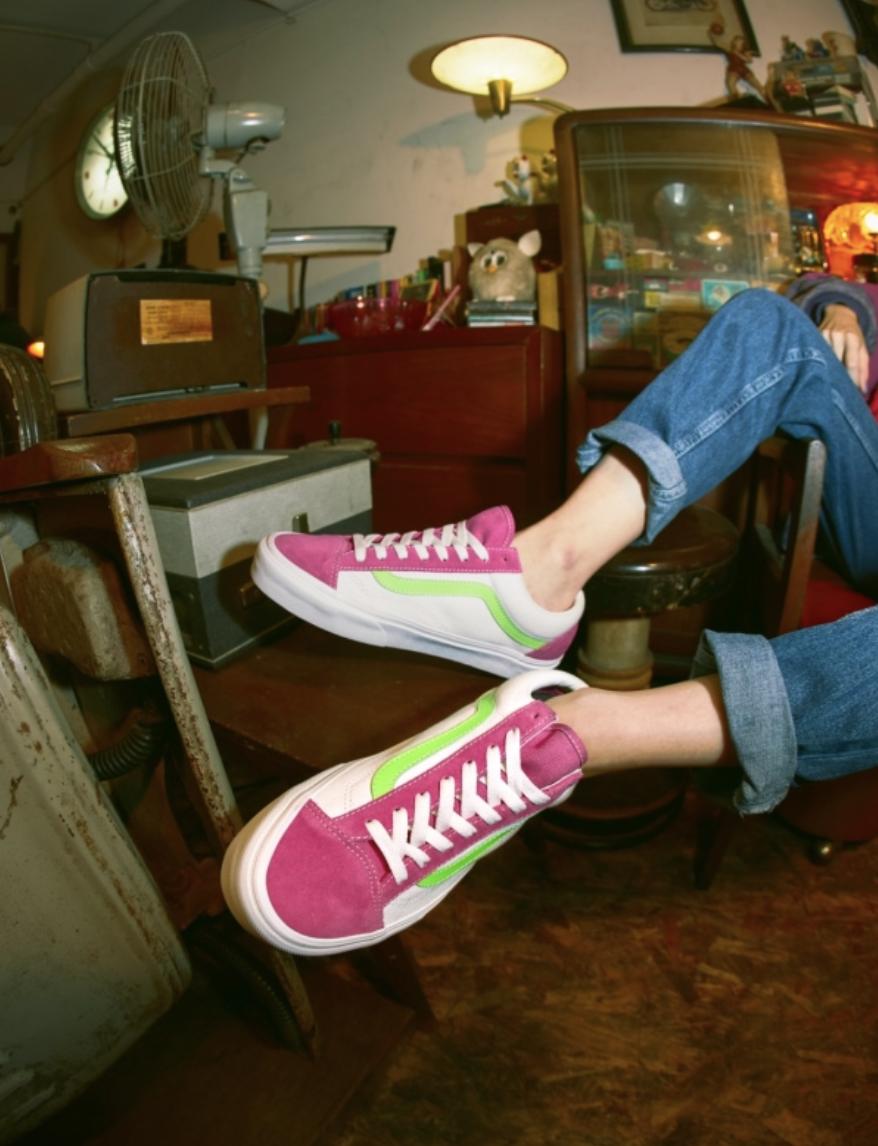 今年流行的帆布鞋宽头,今年流行的帆布鞋花纹