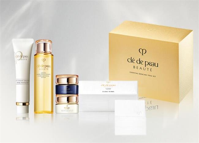 原来，SKll、CPB、姬芮Za、艾杜纱、安耐晒都是他的