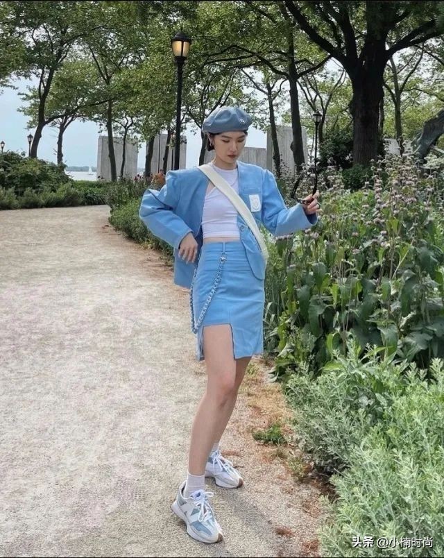 好看的运动鞋女穿搭,女生运动鞋推荐高颜值好搭配