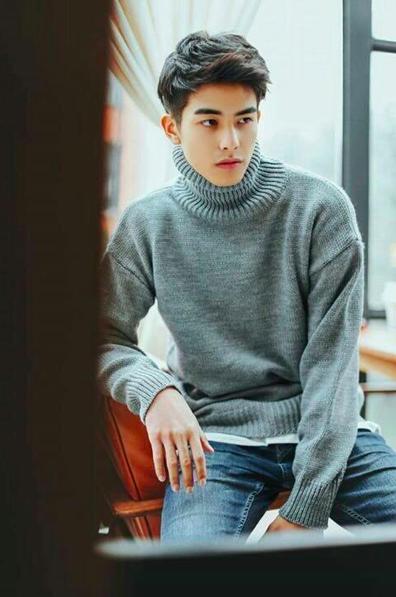 直长发刘海2020流行发型,头发2020流行发型刘海