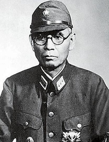 警卫员被日本女间谍诱骗,刺杀彭德怀,最后不忍下手,痛苦自杀