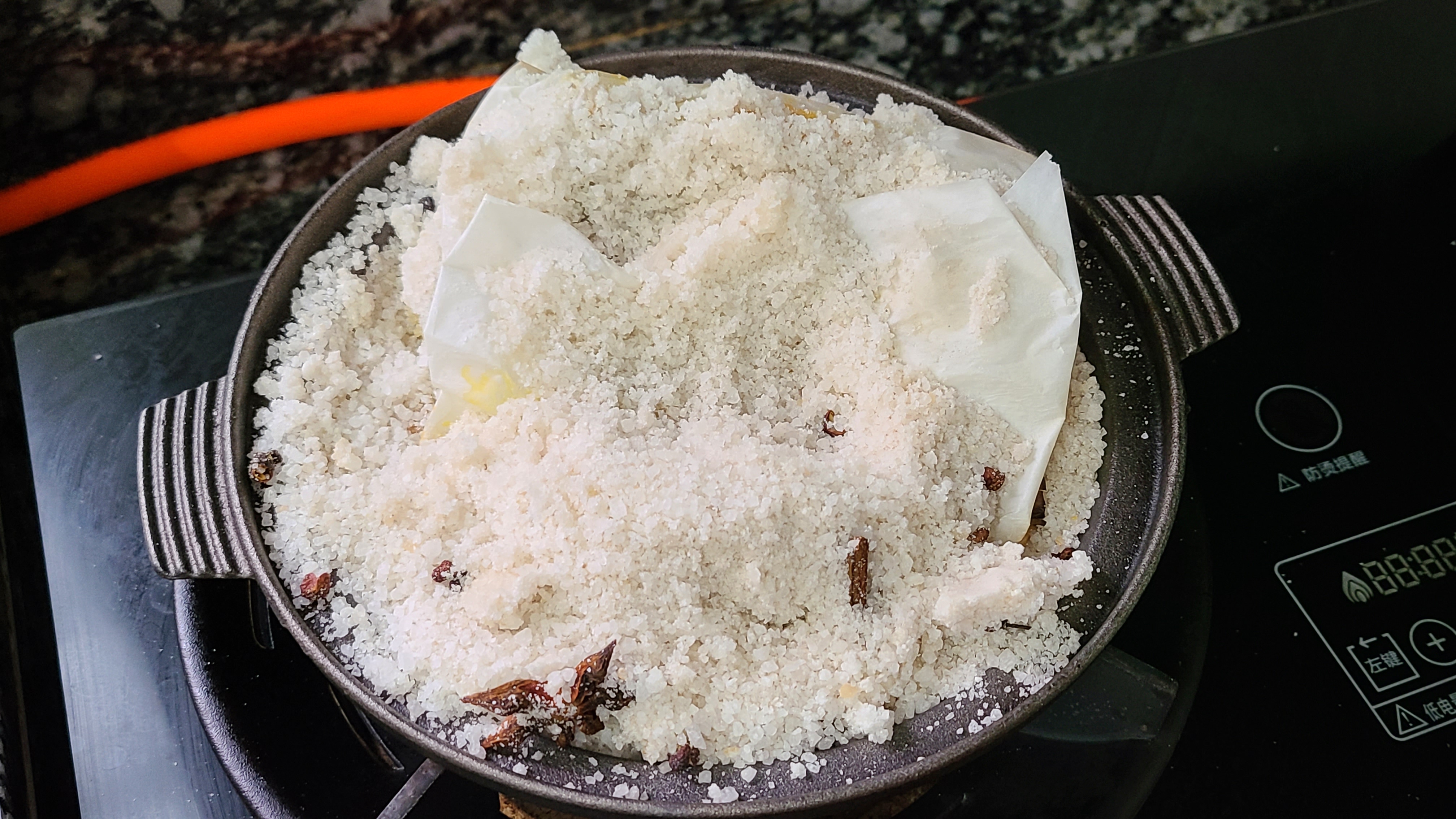 正宗咸香盐焗鸡翅,盐焗鸡翅咸香美味