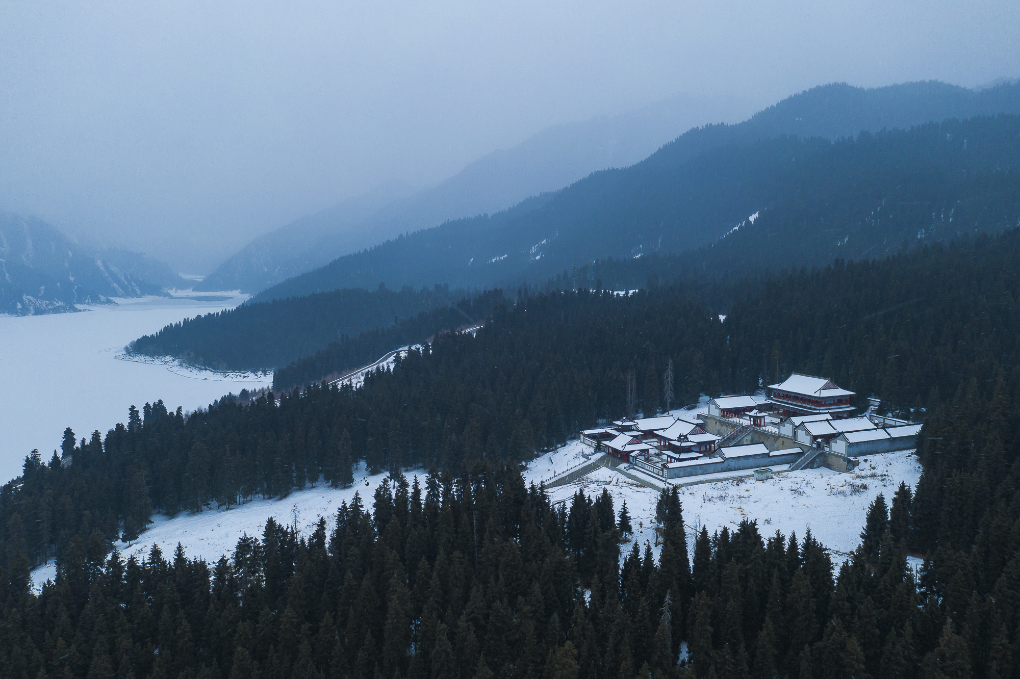 大美新疆博格达峰美景,天山天池博格达峰全景图片