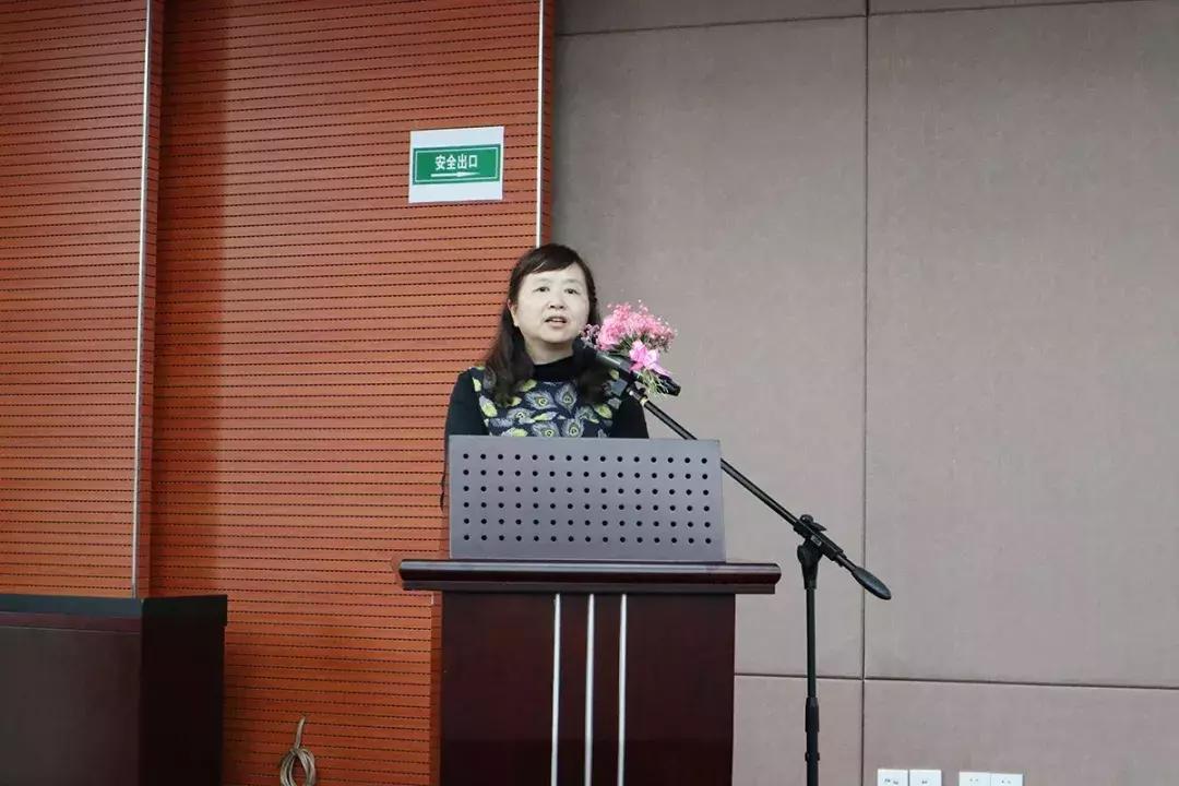 国内外奶瓶奶嘴大比对:宝宝好才是真的好!