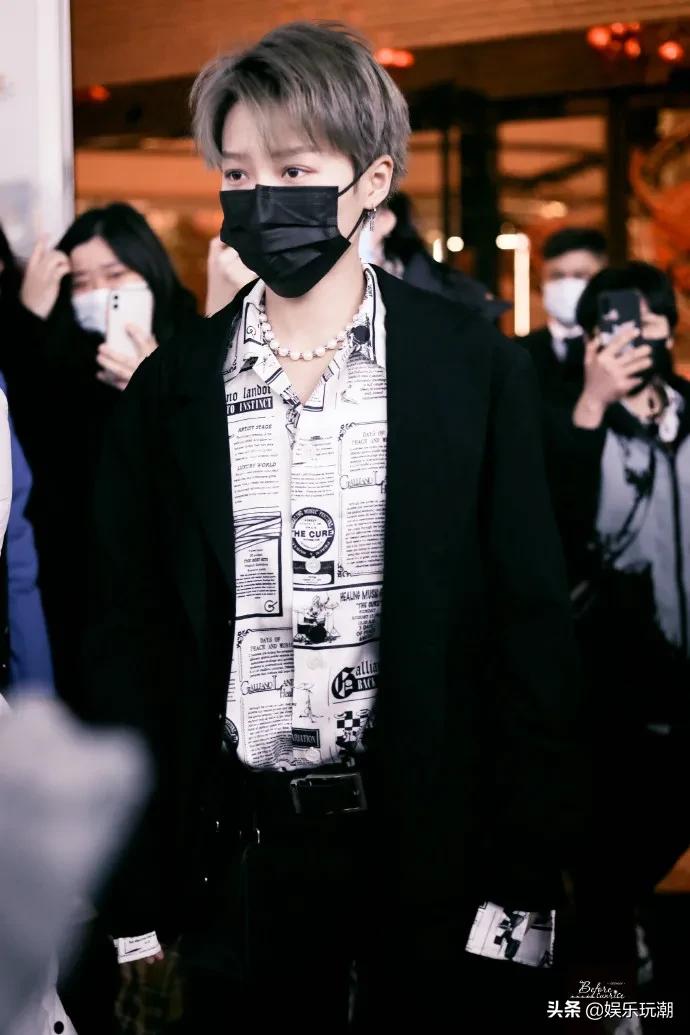 张艺兴刘雨昕ck广告视频,ck代言人刘雨昕最新内衣