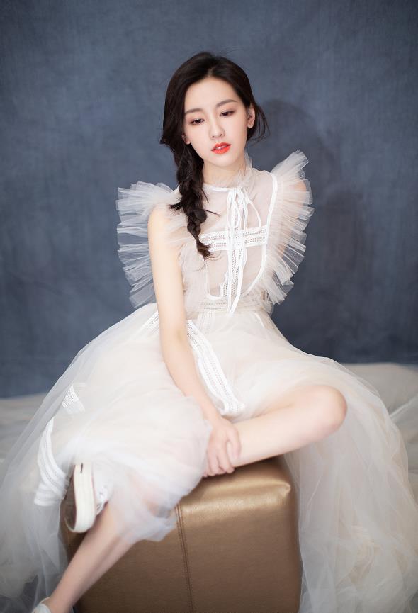 沈月和陈都灵同框,陈都灵沈月同框穿搭