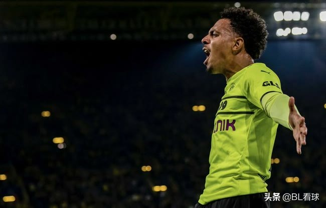 梅西3-2绝杀皇马晒球衣,bl看球