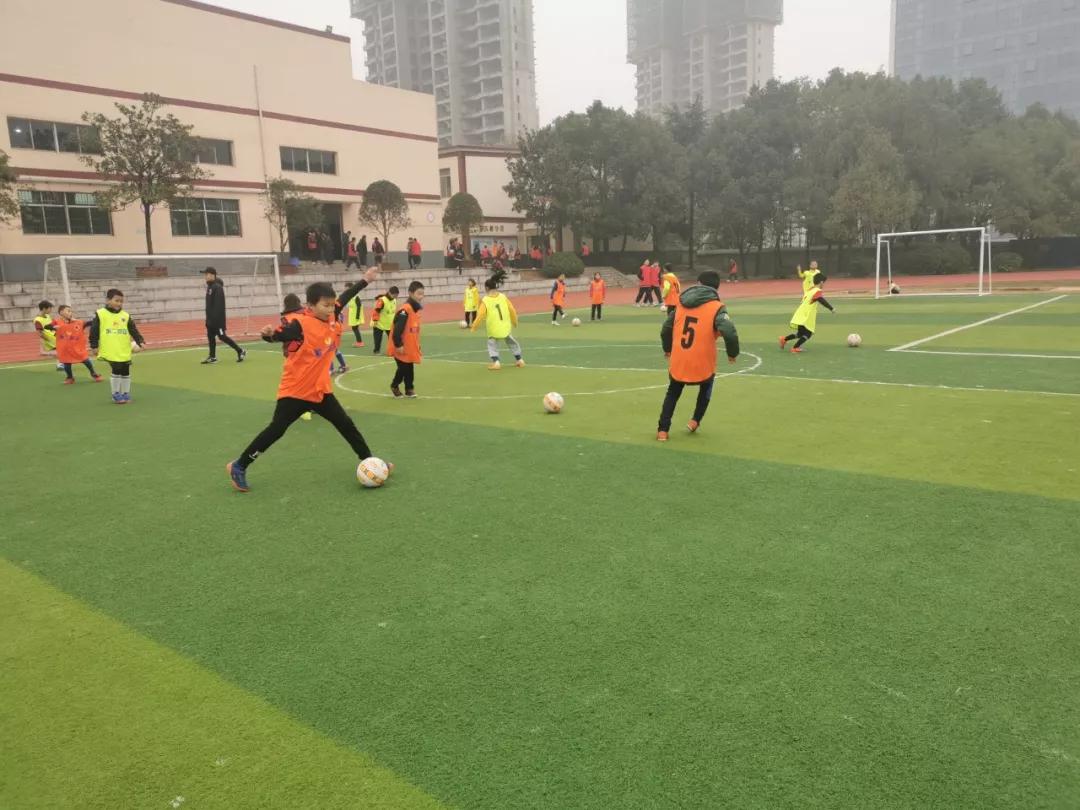 全国校园足球夏季训练营,2023足球训练营暑假