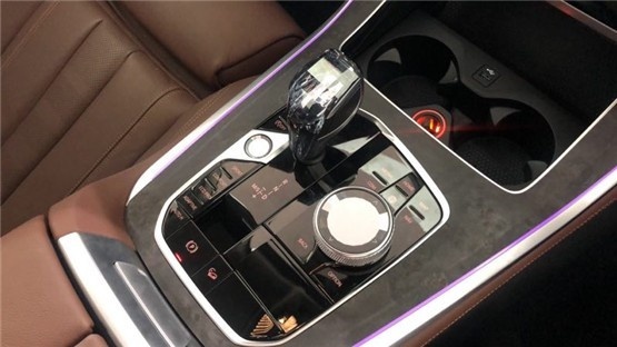 2020宝马x5中东,2019宝马x5中东版和中规区别