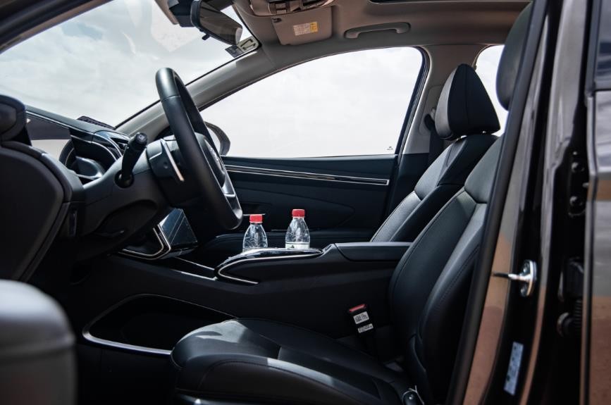 试驾第五代途胜l混动版,第五代途胜l的干式双离合怎么样