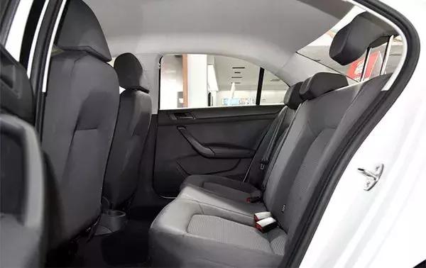 大众桑塔纳1.6l原价,桑塔纳手动风尚版购车过程及价格