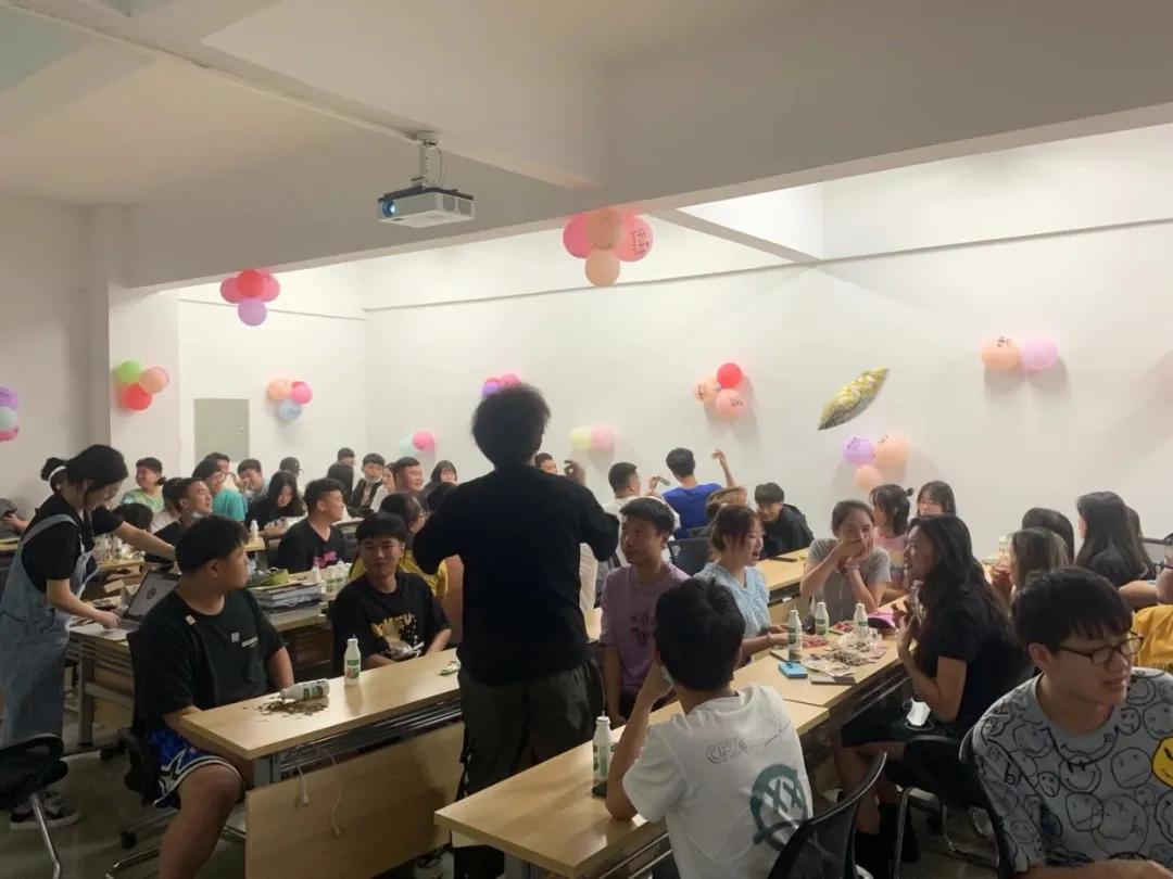 未来可期青春不散场原声,未来可期青春不打烊