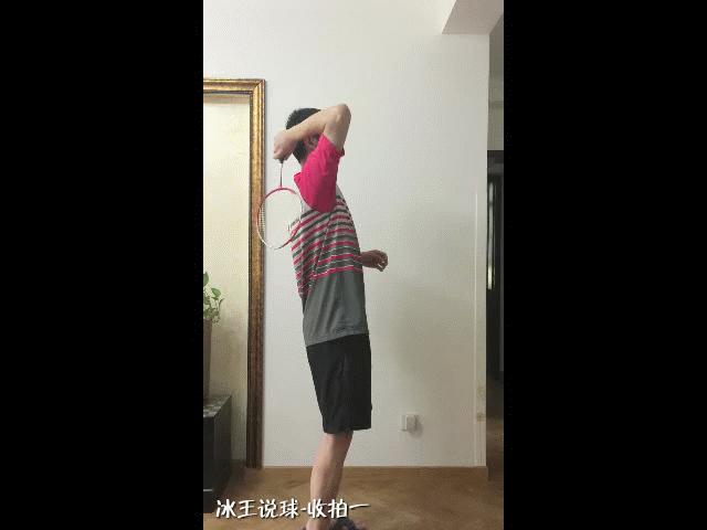 羽毛球正反手跨步跳球的挥拍动作,羽毛球挥拍技巧以及注意事项