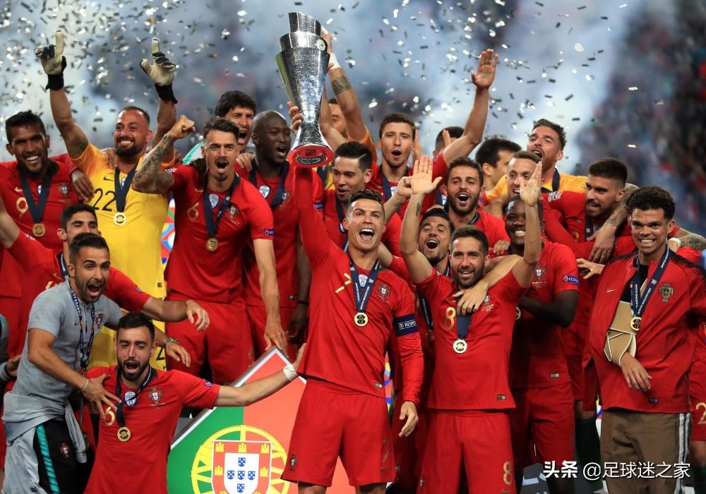 不吹不黑梅西c罗谁的荣誉高,2017年的c罗到底有多强